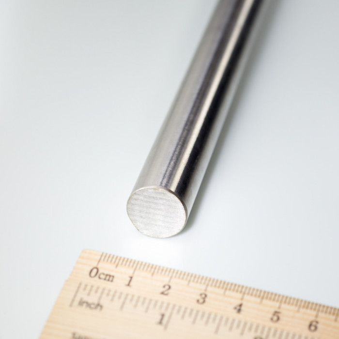 Acero inoxidable 1.4301: perfil redondo macizo, diámetro de 18 mm, longitud de 1 m