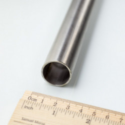 Acero inoxidable, en tubo, diámetro de 25 x 1,5 mm, soldado, longitud de 1 m - 1.4301