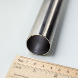 Acero inoxidable, en tubo, diámetro de 32 x 1 mm, sin soldadura, longitud de 1 m - 1.4404
