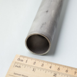 Acero inoxidable, en tubo, diámetro de 33,7 x 2 mm, sin soldadura, longitud de 1 m - 1.4301