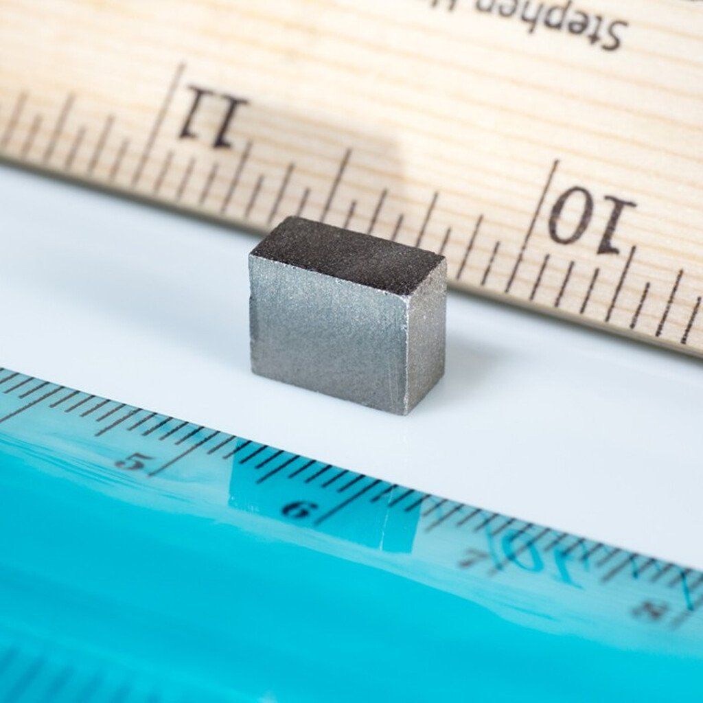 Imán de samario prismático de 10x8x5 mm