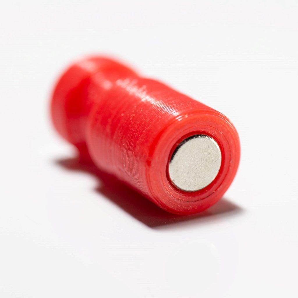 Imán muy fuerte en funda de plástico sin estampado, rojo